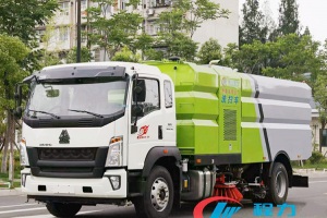 重汽豪沃16方洗扫车