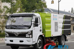 东风大多利卡8方洗扫车