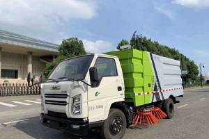 江铃5.5方扫路车