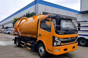 国六东风凯普特8方吸污车