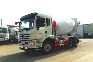 大运风驰后八轮8方搅拌车
